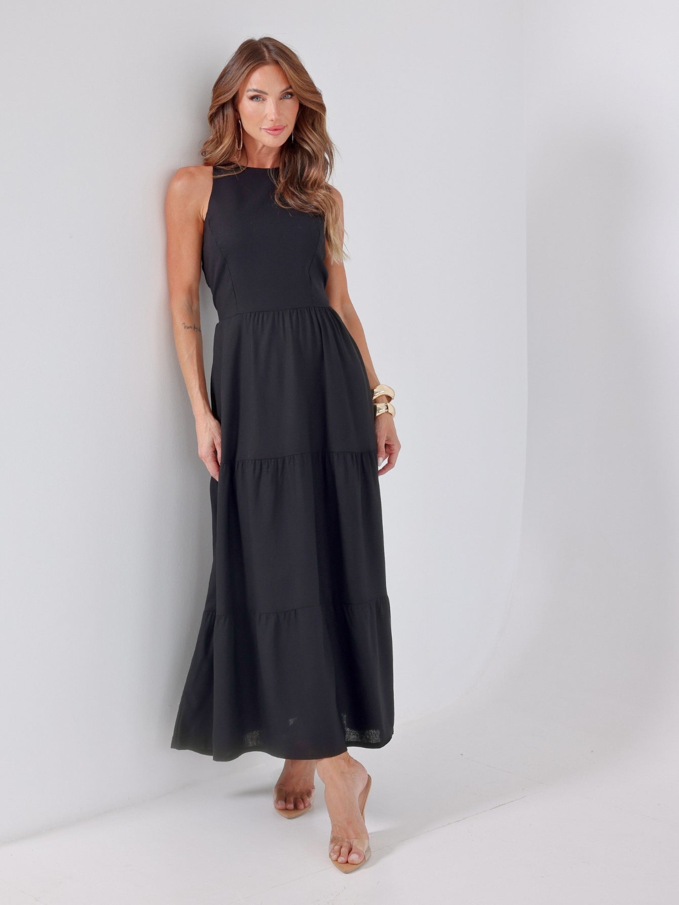 Vestido de Linho Sofia- A Combinação perfeita entre estilo e conforto