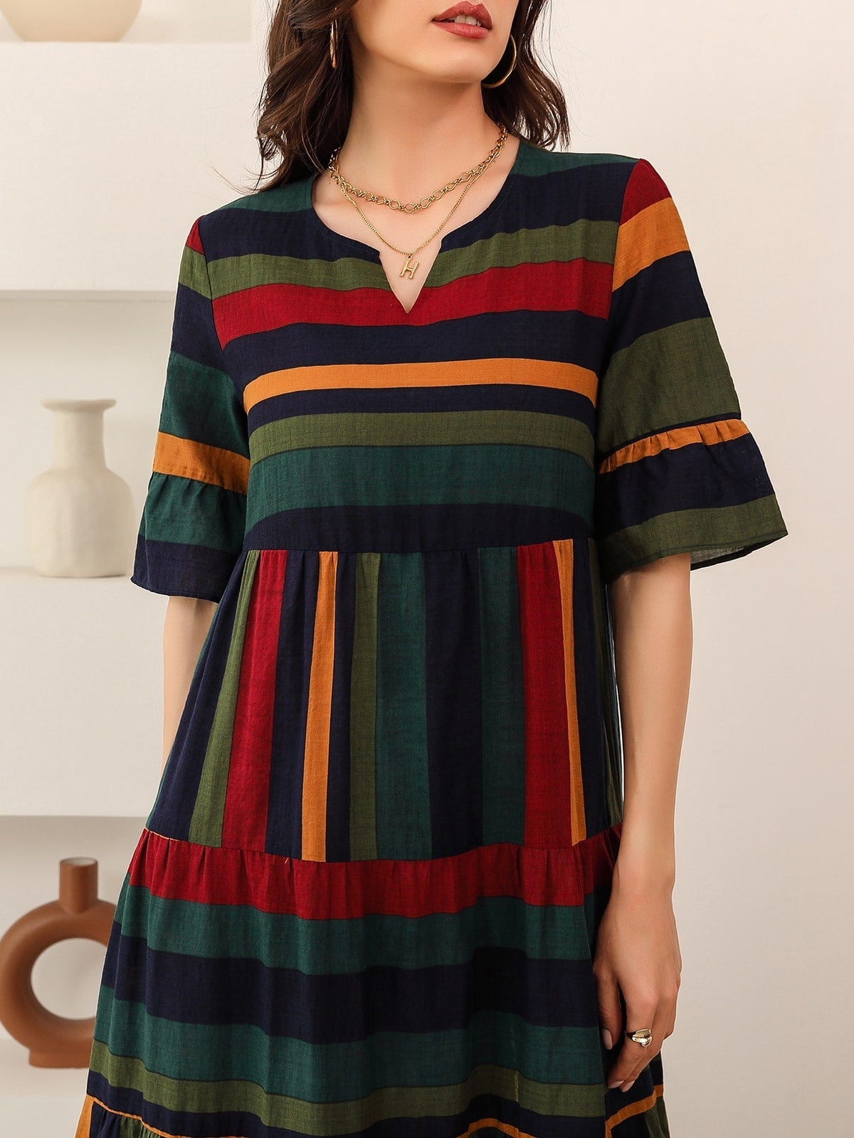 Vestido listrado Bianca- Elegância e charme em cada detalhe + Frete Grátis