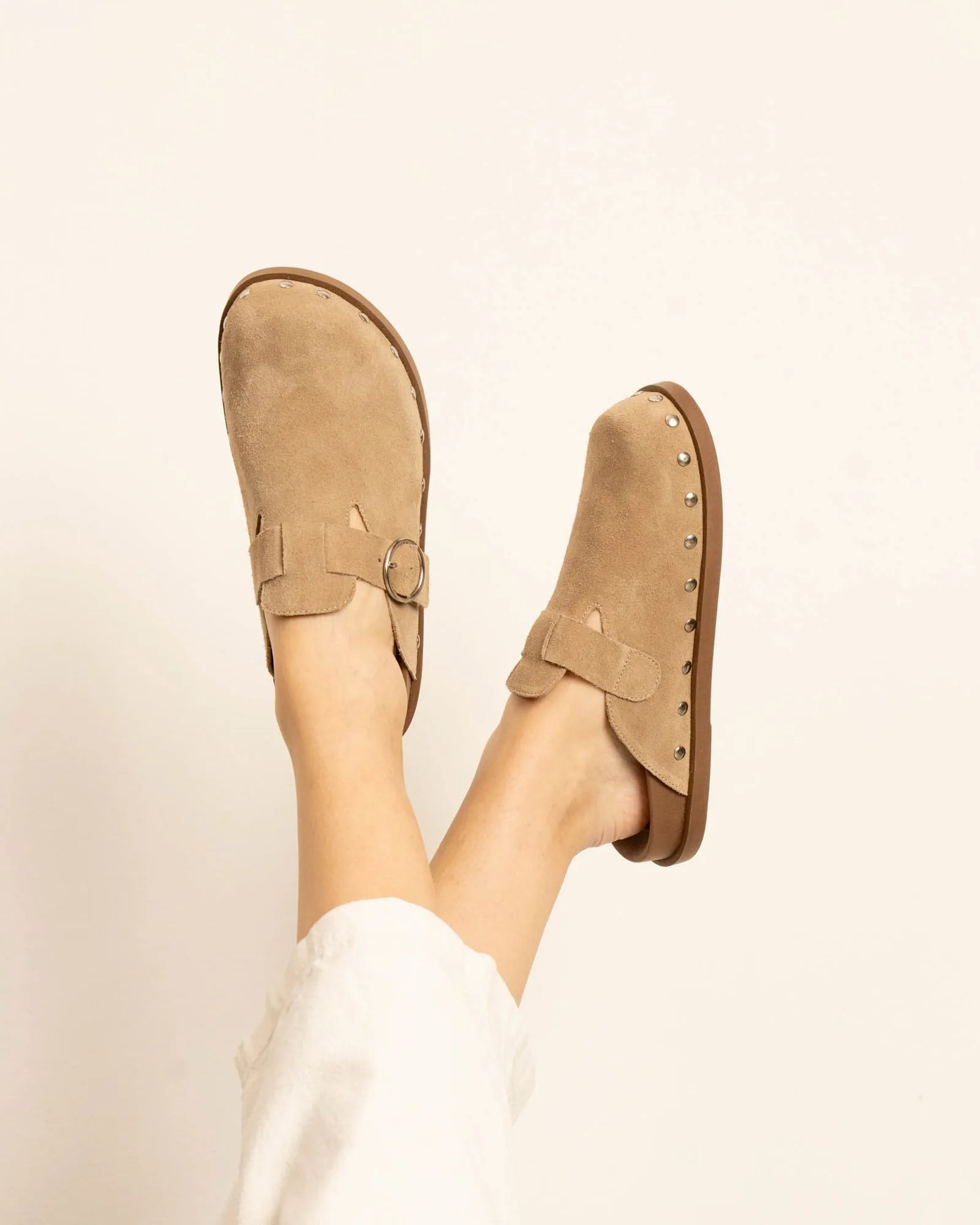 Sapato feminino em couro legítimo- Surpreenda com o Conforto e a maciez que ele irá te proporcionar ! + Frete Grátis